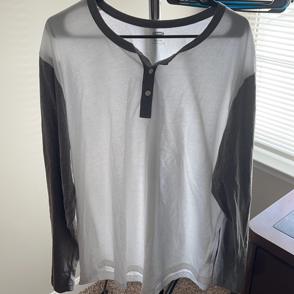 Old Navy Other - XXL white/grey long sleeve shirt